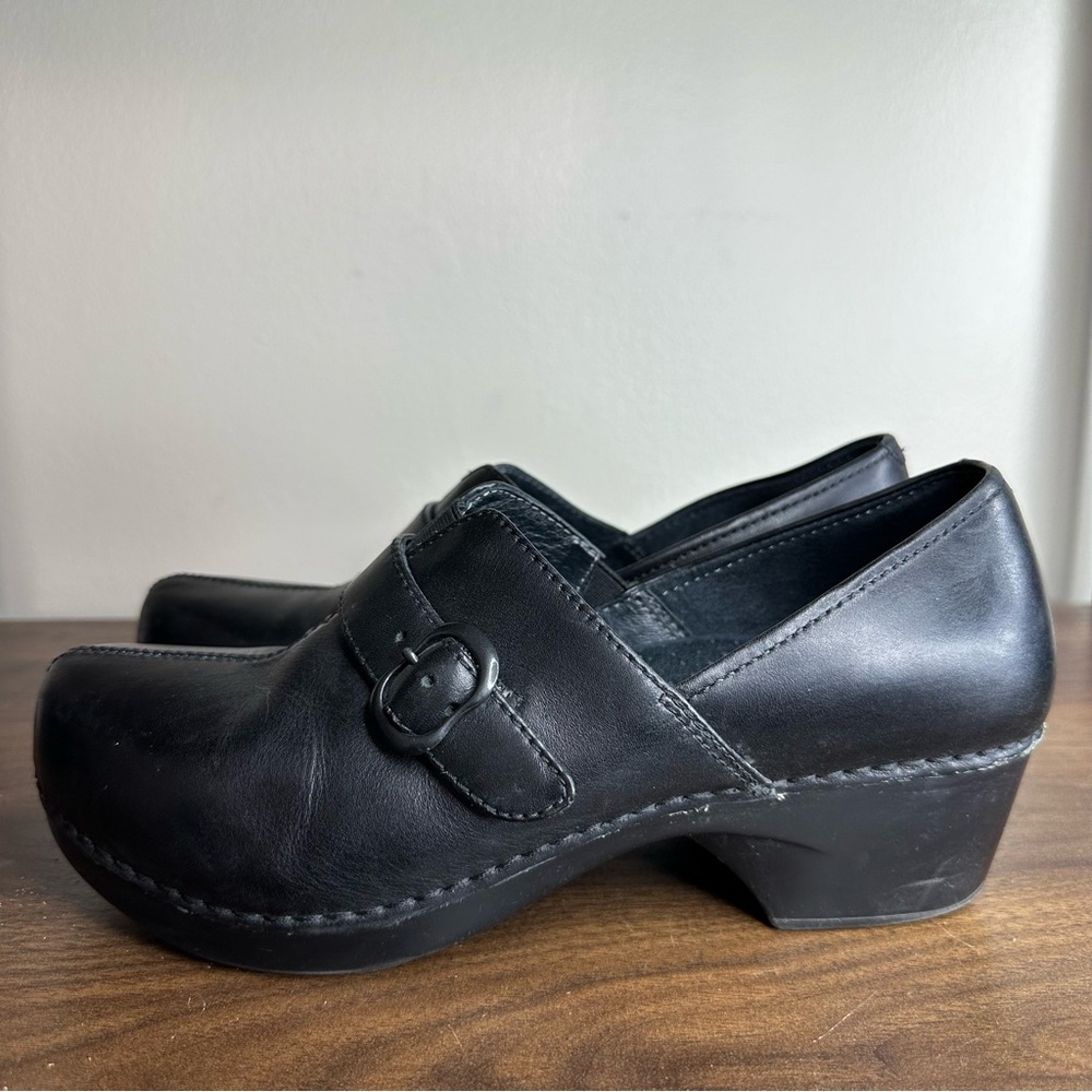 Dansko Black Leather Tamara Clogs Sz 38
